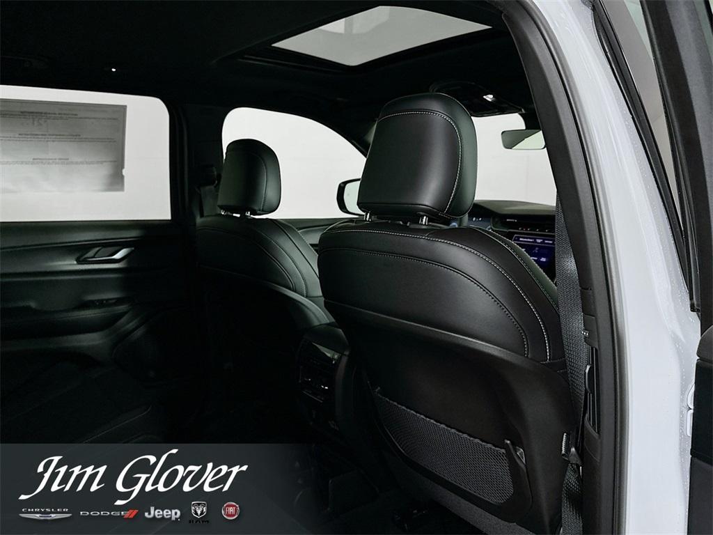 new 2025 Jeep Grand Cherokee L car, priced at $43,619