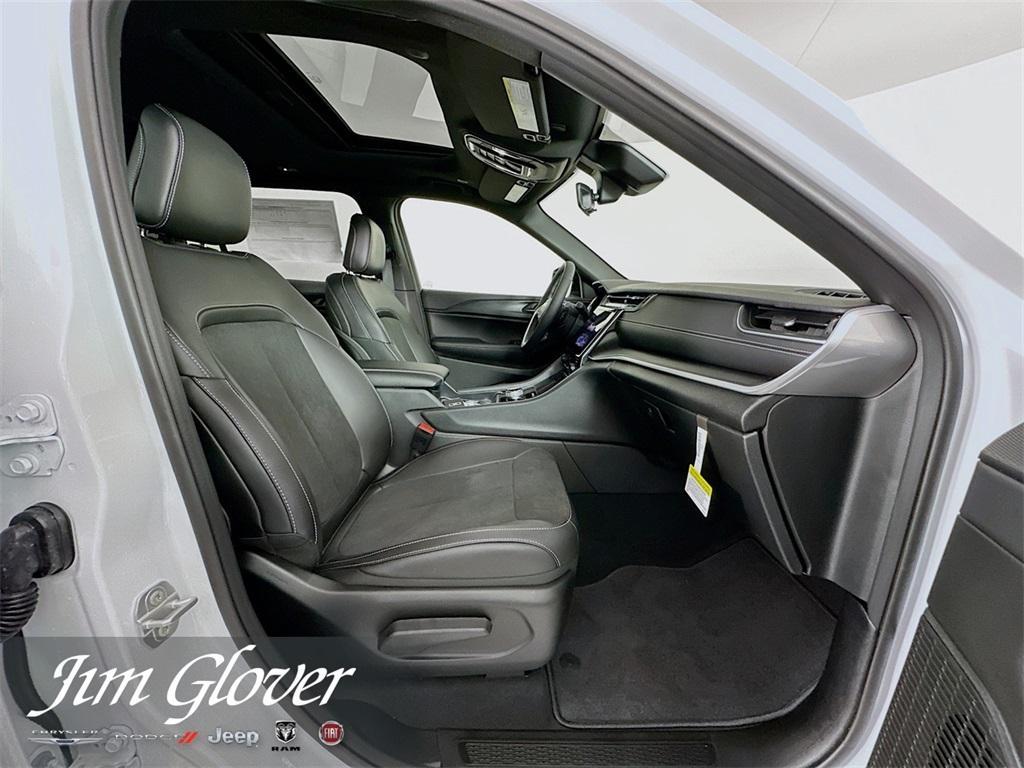 new 2025 Jeep Grand Cherokee L car, priced at $43,619