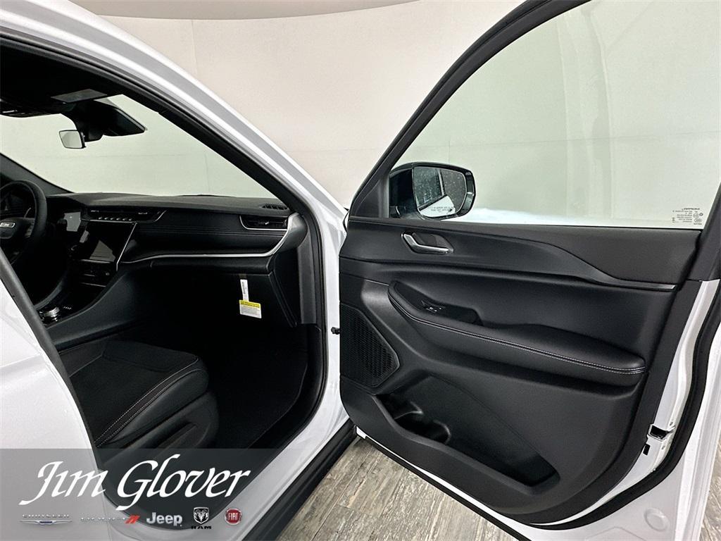 new 2025 Jeep Grand Cherokee L car, priced at $43,619