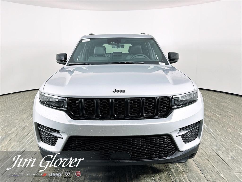 new 2025 Jeep Grand Cherokee car, priced at $42,907
