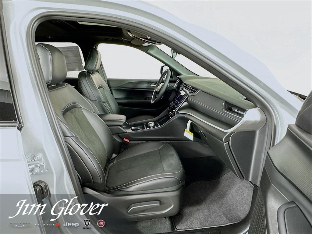 new 2025 Jeep Grand Cherokee car, priced at $42,907