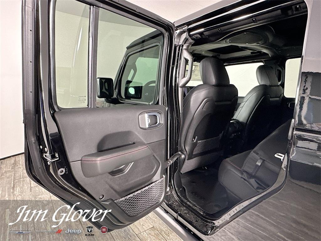 new 2026 Jeep Gladiator car, priced at $58,379