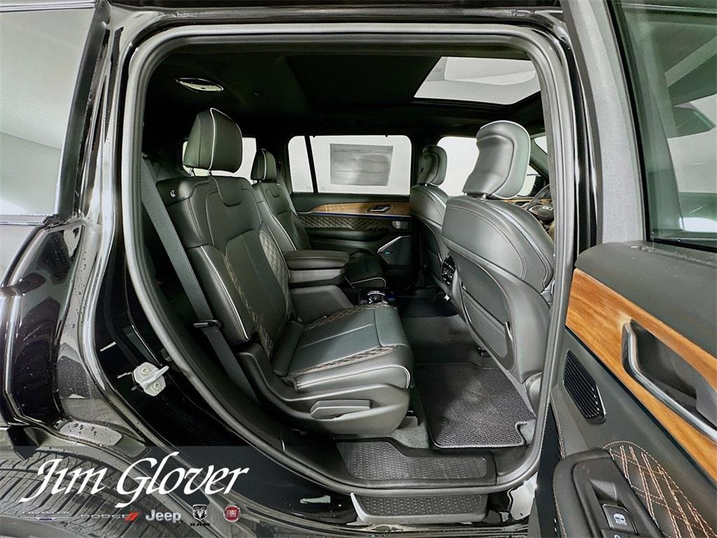 new 2025 Jeep Grand Cherokee L car, priced at $64,195