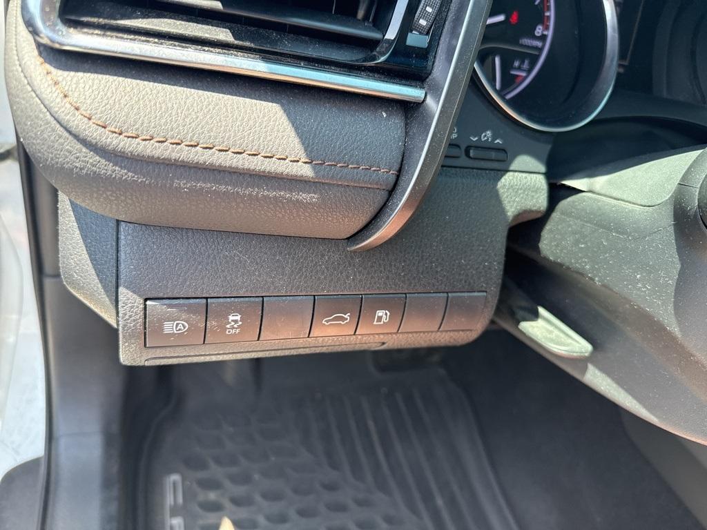used 2018 Toyota Camry car, priced at $19,061