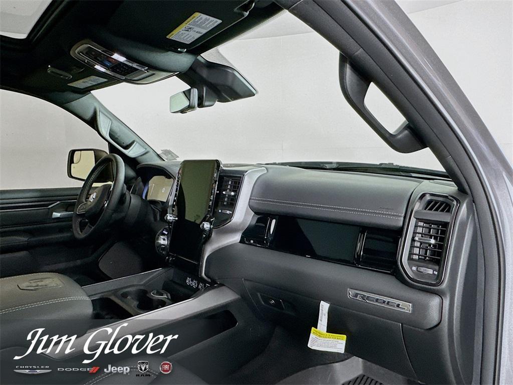 new 2025 Ram 1500 car, priced at $61,761
