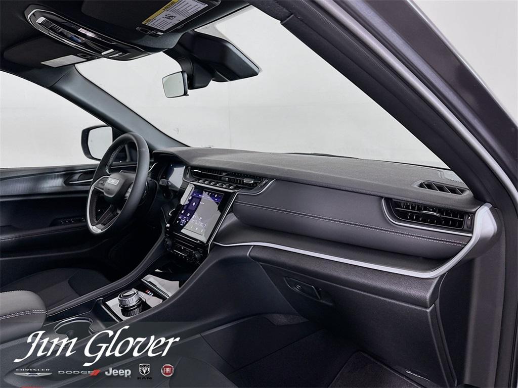 new 2025 Jeep Grand Cherokee car, priced at $35,942