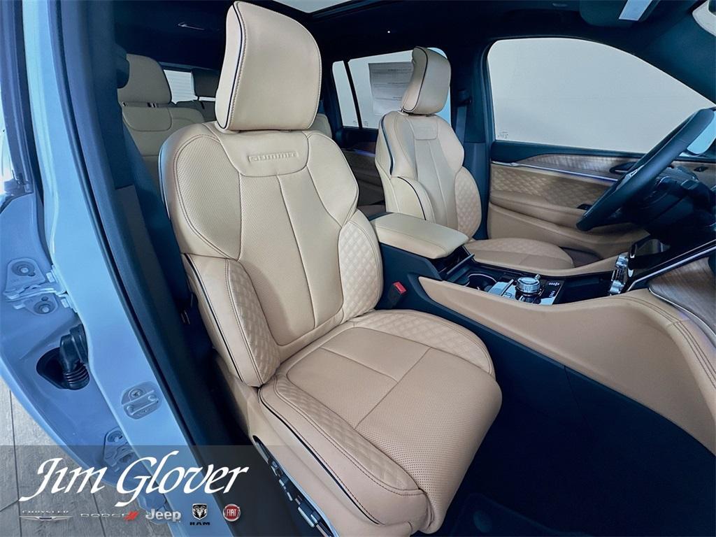 new 2025 Jeep Grand Cherokee L car, priced at $65,837