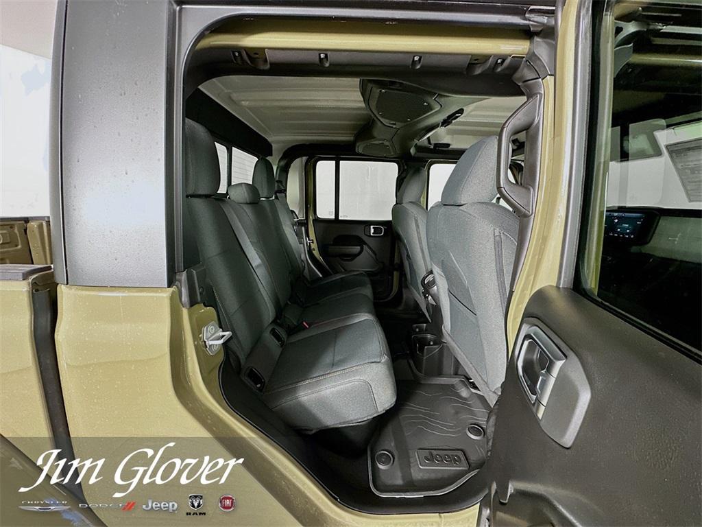 new 2025 Jeep Gladiator car, priced at $40,738