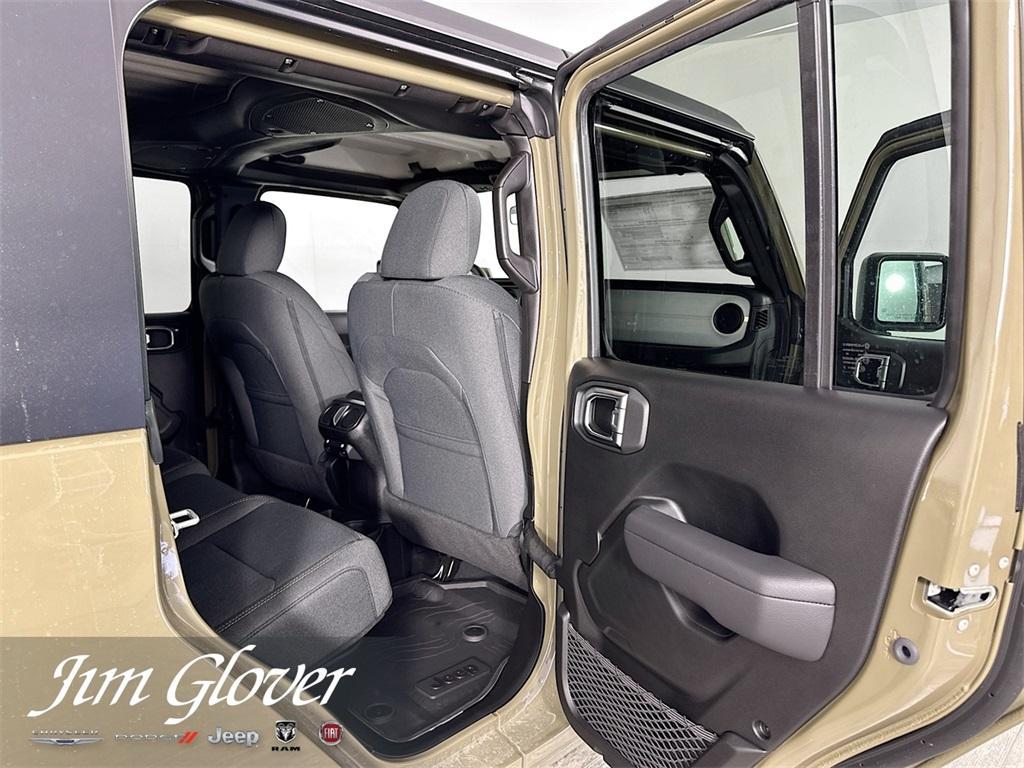 new 2025 Jeep Gladiator car, priced at $40,738