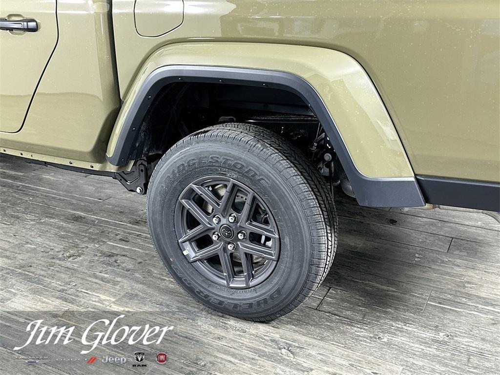new 2025 Jeep Gladiator car, priced at $40,738
