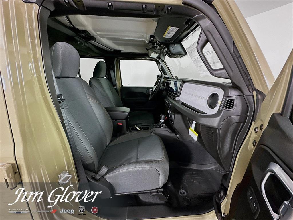 new 2025 Jeep Gladiator car, priced at $40,738