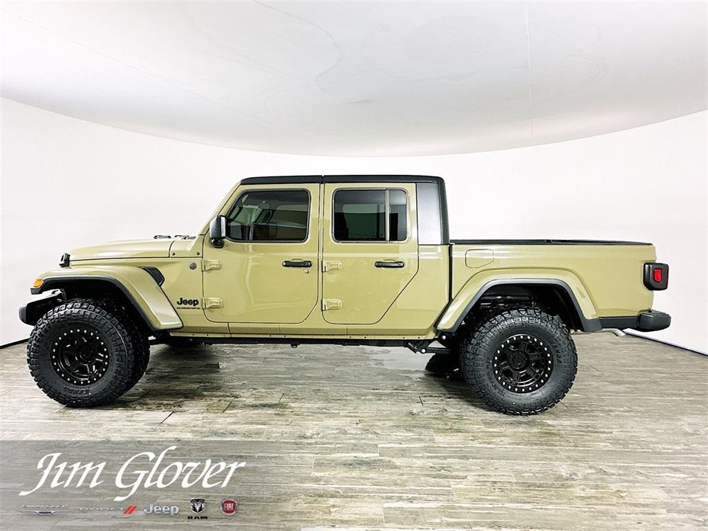 new 2025 Jeep Gladiator car, priced at $48,874