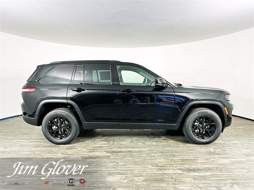 new 2025 Jeep Grand Cherokee car, priced at $39,827