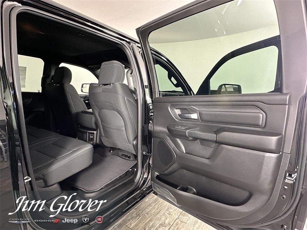 new 2025 Ram 1500 car, priced at $42,583