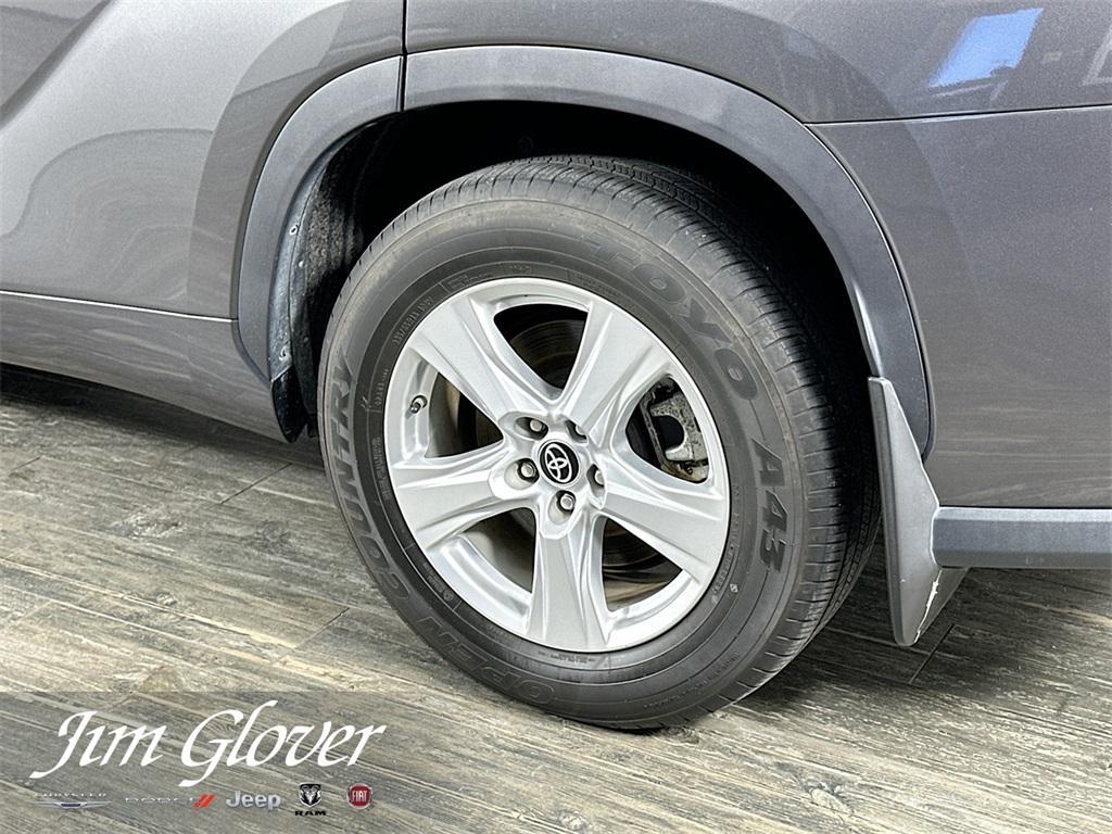 used 2021 Toyota Highlander Hybrid car, priced at $22,591