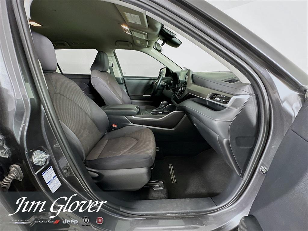 used 2021 Toyota Highlander Hybrid car, priced at $22,591