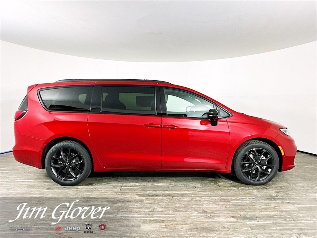 new 2026 Chrysler Pacifica car, priced at $43,550