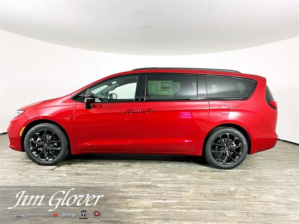 new 2026 Chrysler Pacifica car, priced at $43,550