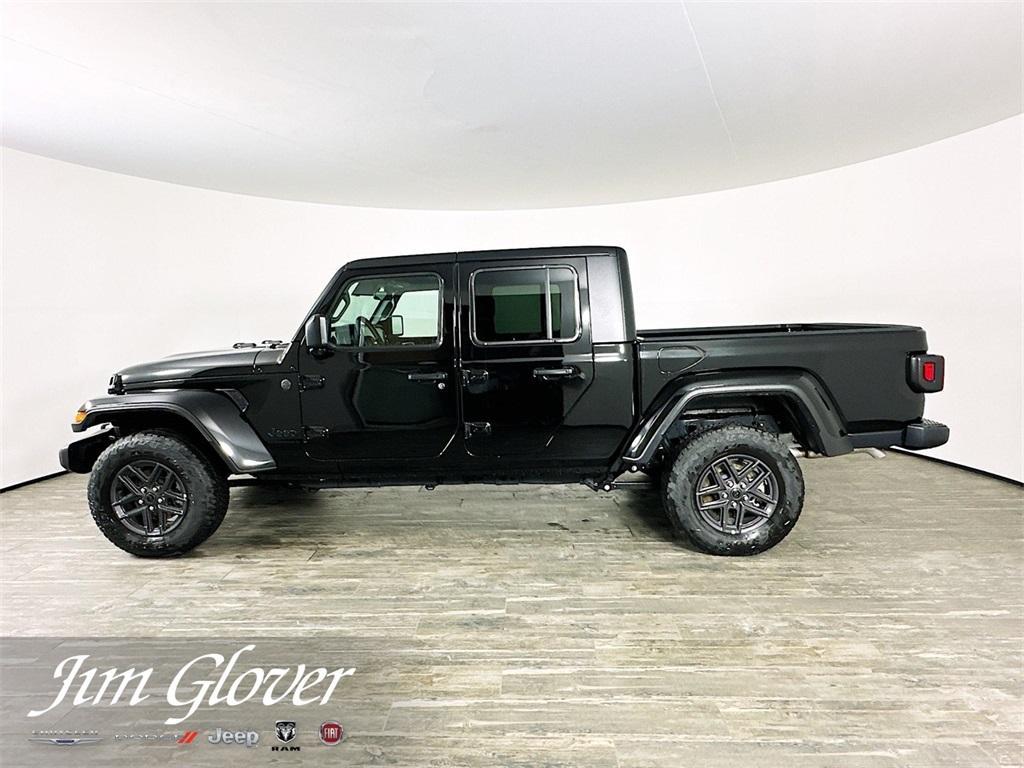 new 2025 Jeep Gladiator car, priced at $45,040