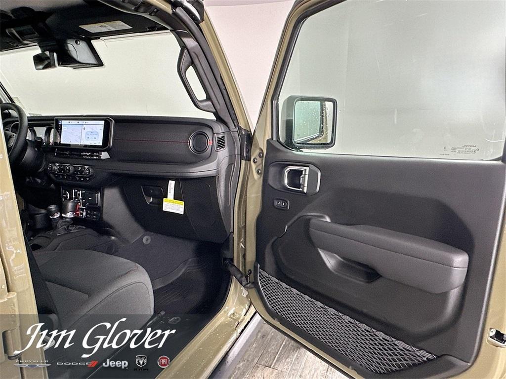 new 2025 Jeep Gladiator car, priced at $51,472