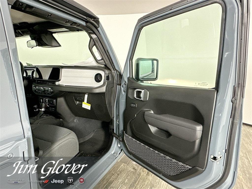 new 2025 Jeep Wrangler car, priced at $44,132