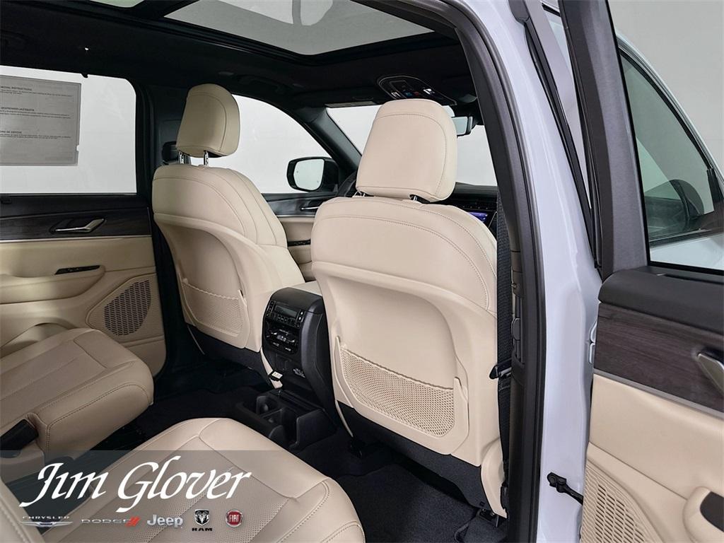 new 2025 Jeep Grand Cherokee L car, priced at $50,411