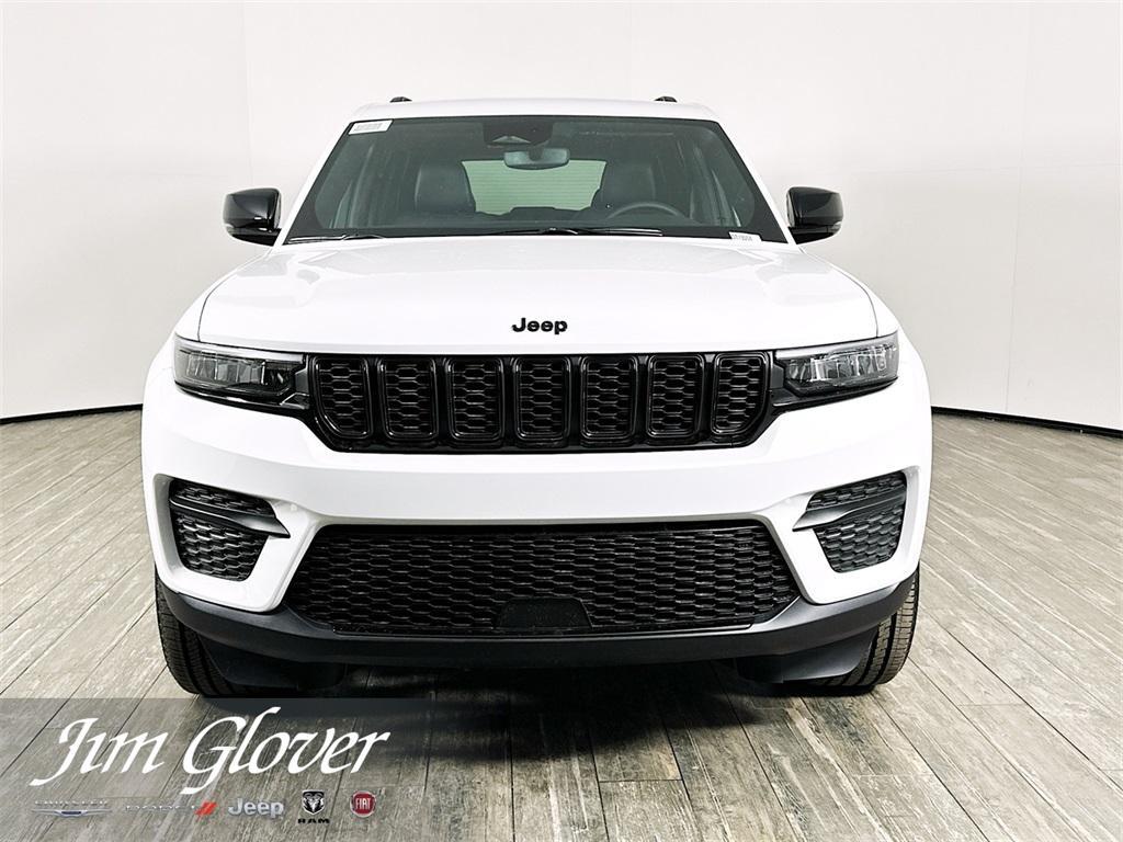 new 2025 Jeep Grand Cherokee car, priced at $41,152