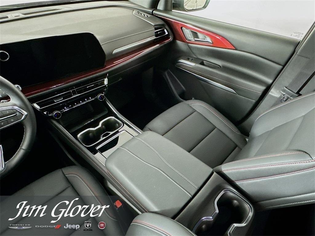 used 2024 Chevrolet Traverse car, priced at $48,269