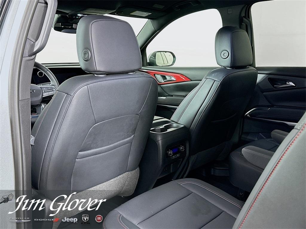 used 2024 Chevrolet Traverse car, priced at $48,269