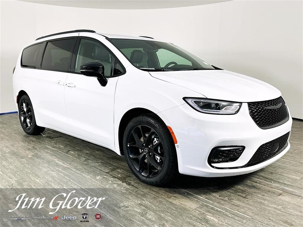 new 2026 Chrysler Pacifica car, priced at $43,118