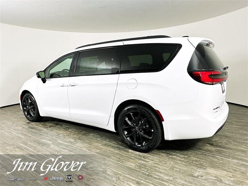 new 2026 Chrysler Pacifica car, priced at $43,118
