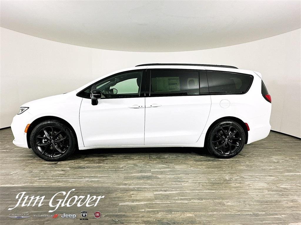 new 2026 Chrysler Pacifica car, priced at $43,118