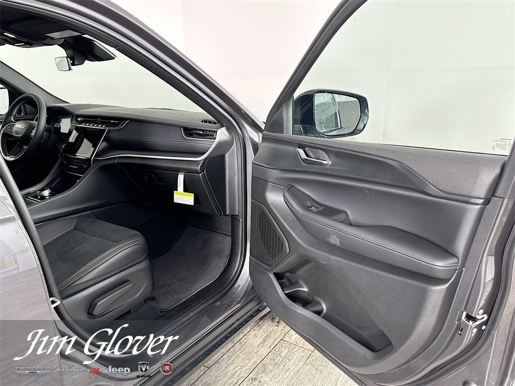 new 2025 Jeep Grand Cherokee L car, priced at $43,575