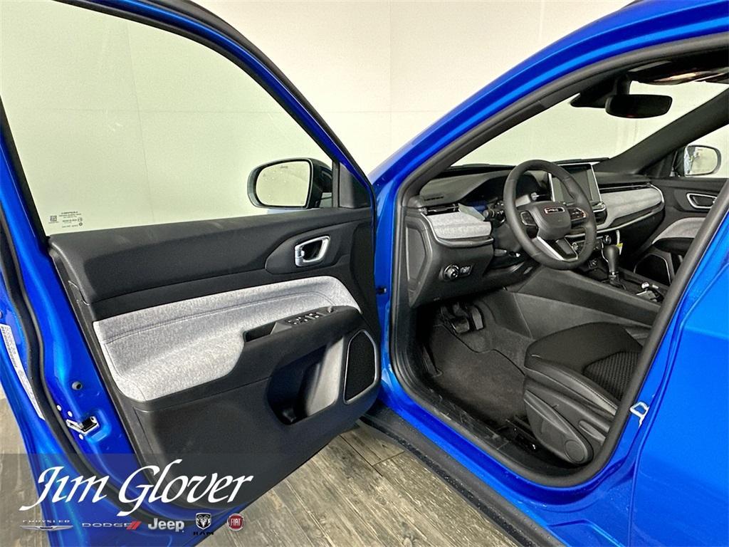 new 2026 Jeep Compass car, priced at $25,595