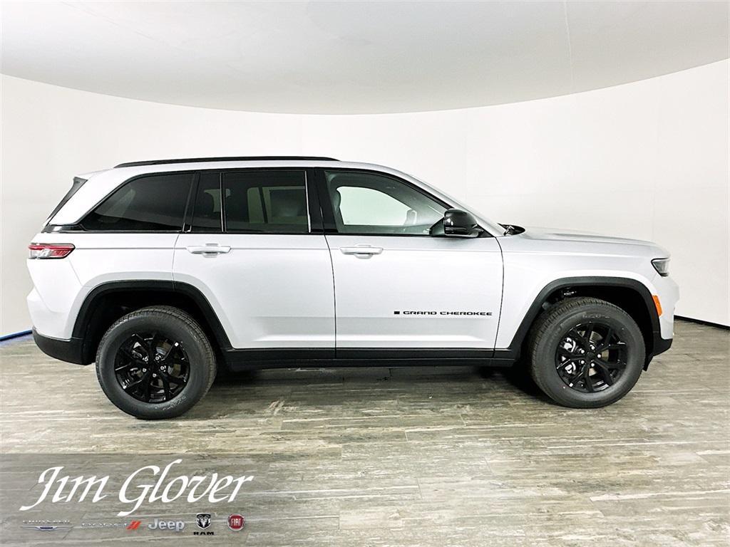 new 2025 Jeep Grand Cherokee car, priced at $39,025