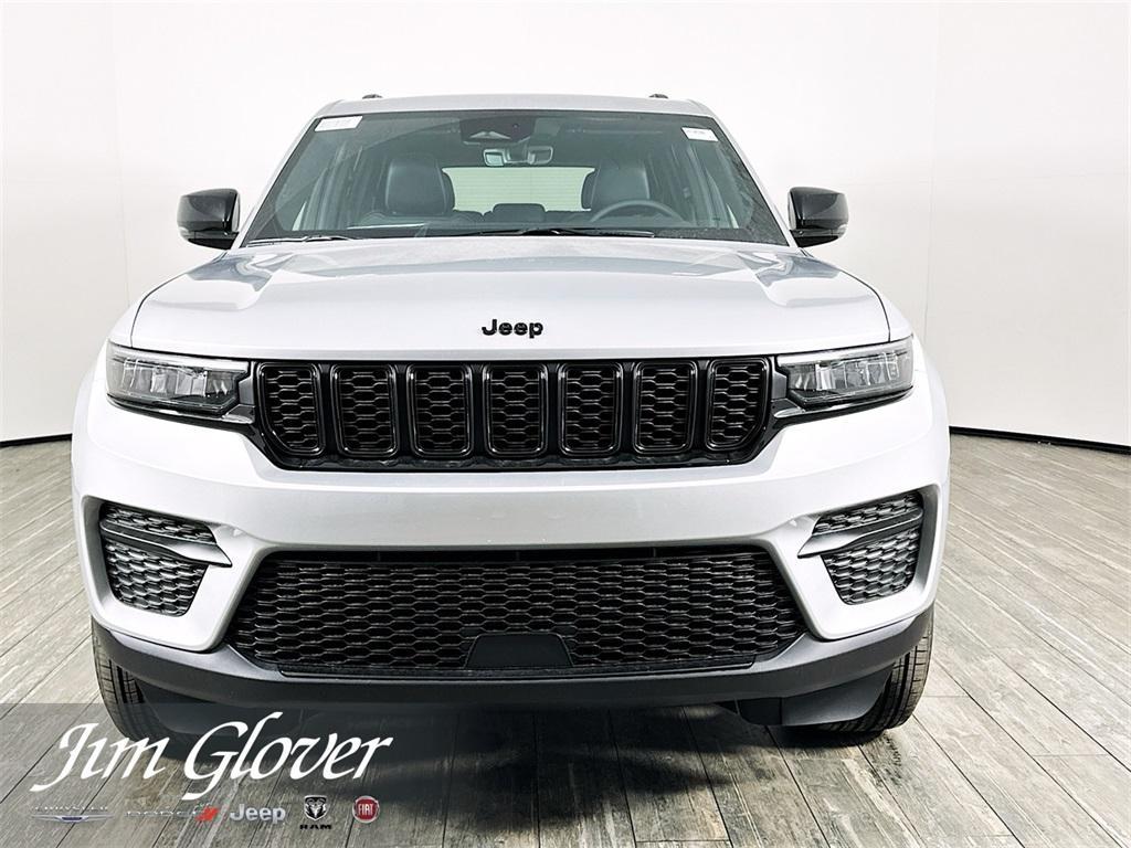 new 2025 Jeep Grand Cherokee car, priced at $39,025