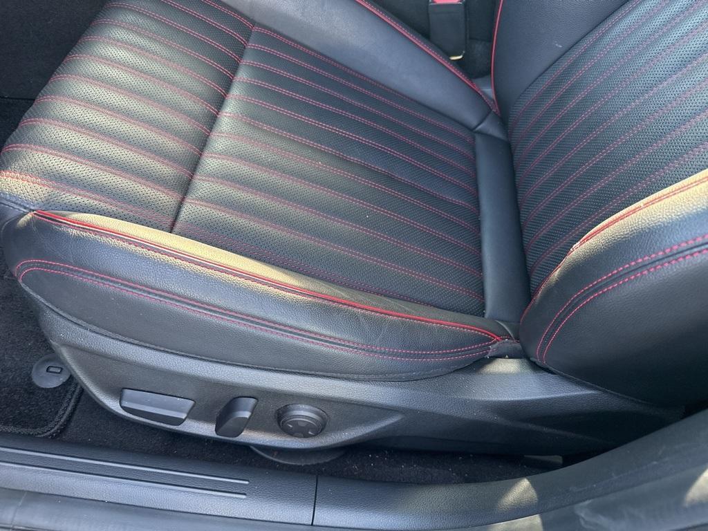 used 2023 Genesis G70 car, priced at $28,590