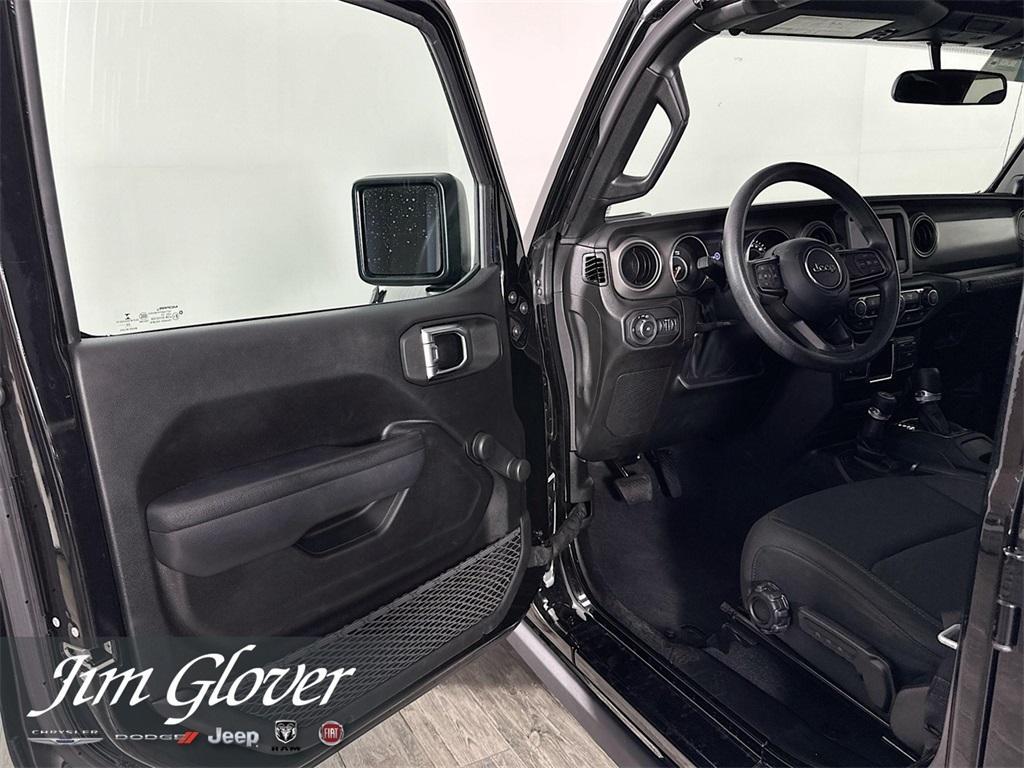 used 2022 Jeep Wrangler Unlimited car, priced at $32,899