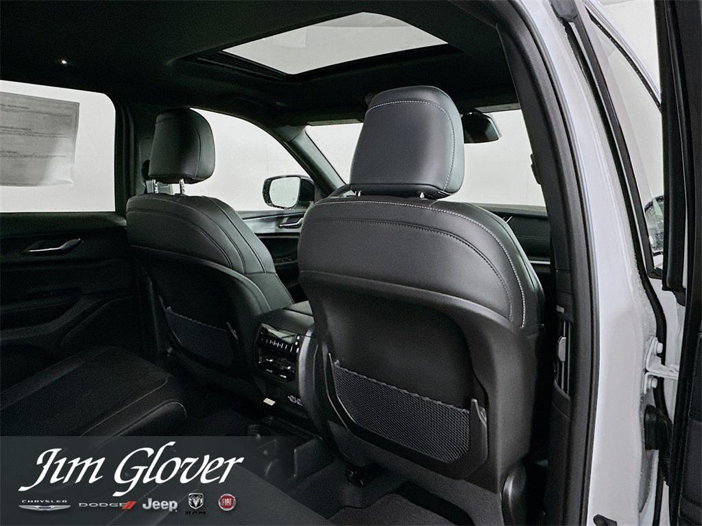 new 2025 Jeep Grand Cherokee L car, priced at $41,171