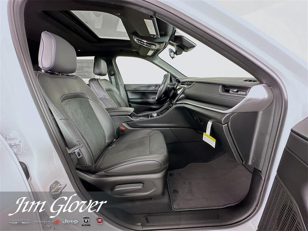 new 2025 Jeep Grand Cherokee L car, priced at $41,171