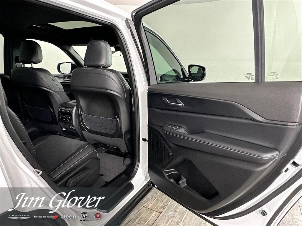 new 2025 Jeep Grand Cherokee L car, priced at $41,171