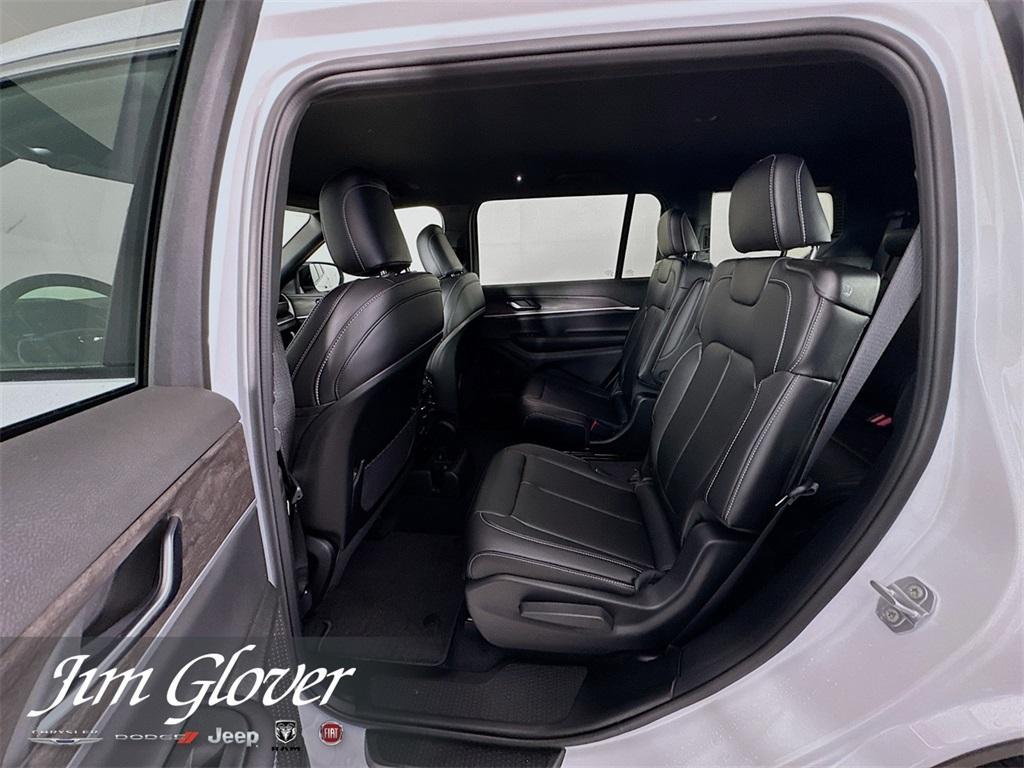 new 2025 Jeep Grand Cherokee L car, priced at $43,182