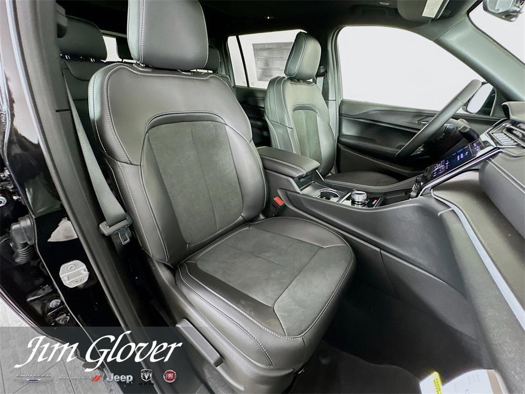 new 2025 Jeep Grand Cherokee L car, priced at $41,638