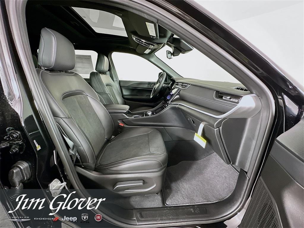 new 2025 Jeep Grand Cherokee L car, priced at $41,638