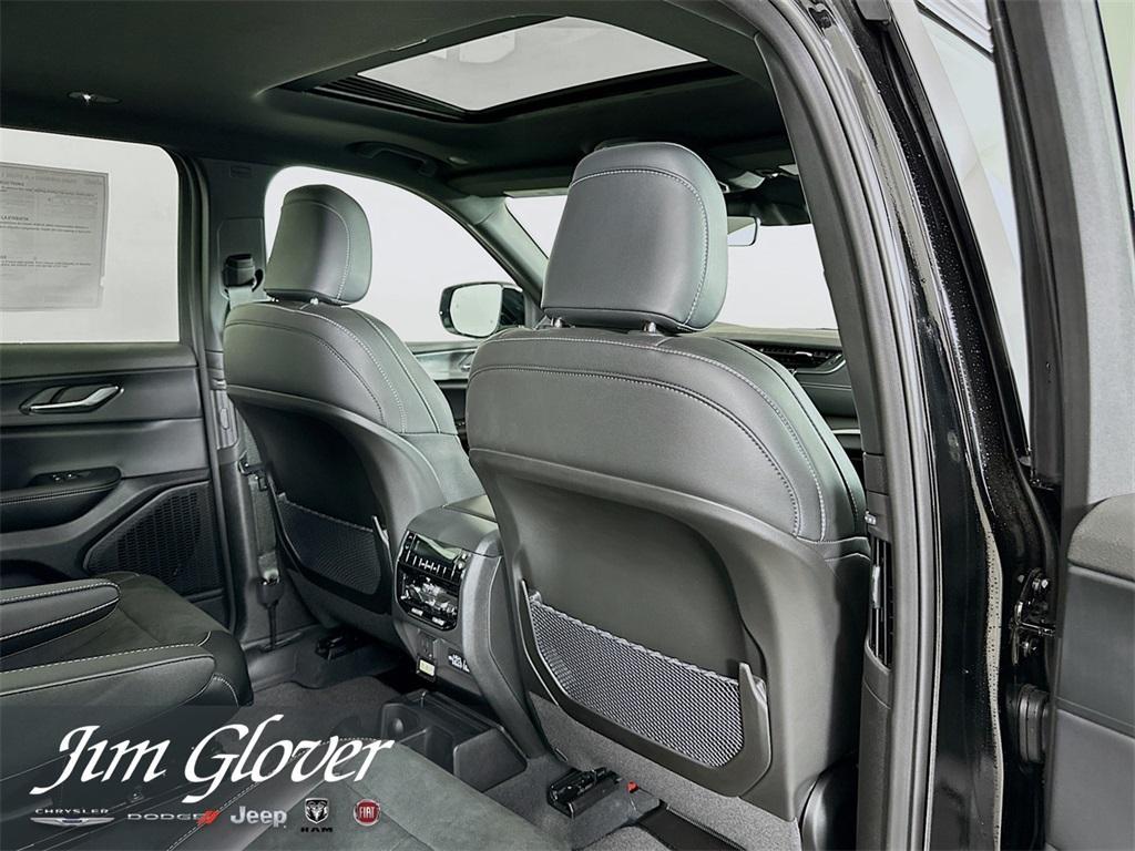 new 2025 Jeep Grand Cherokee L car, priced at $41,638