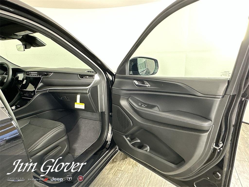 new 2025 Jeep Grand Cherokee L car, priced at $41,638
