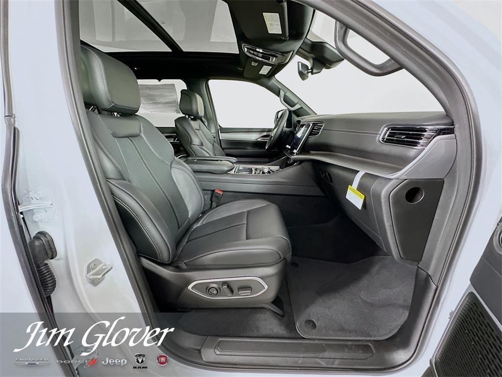 new 2025 Jeep Wagoneer L car, priced at $75,477