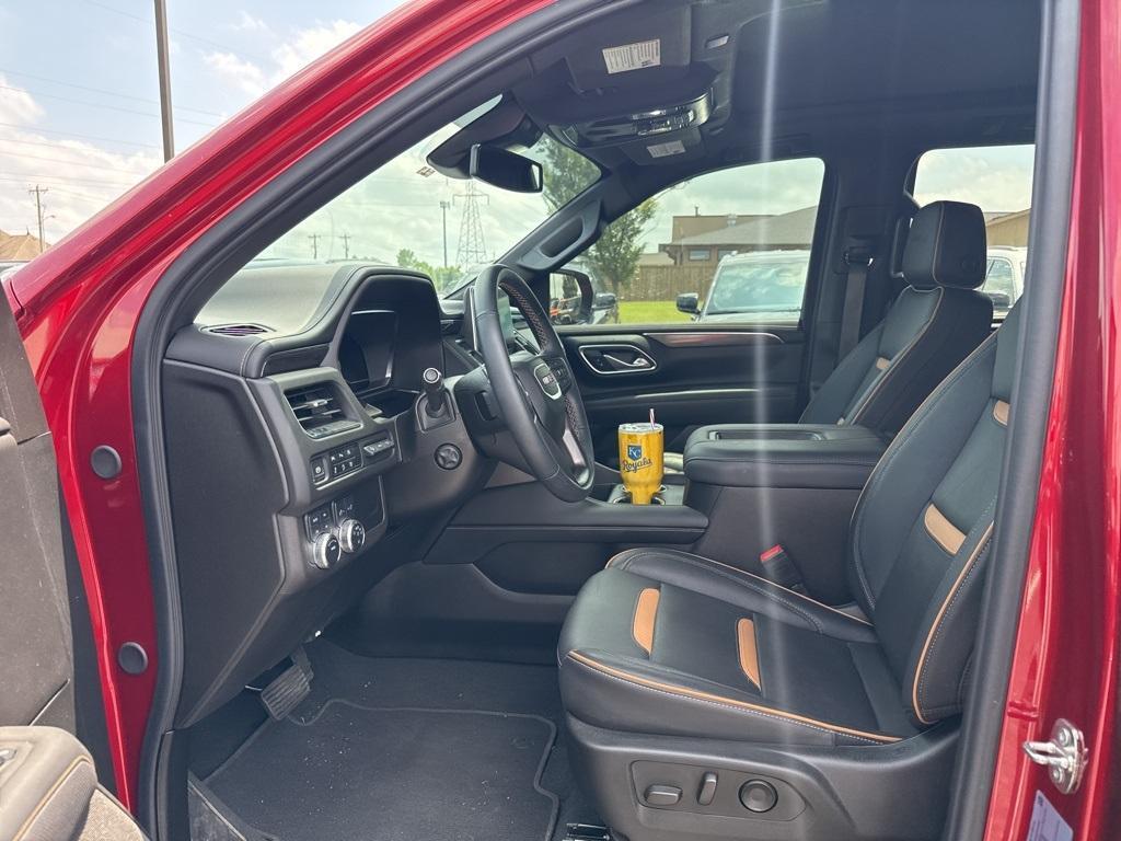 used 2024 GMC Yukon car, priced at $69,989