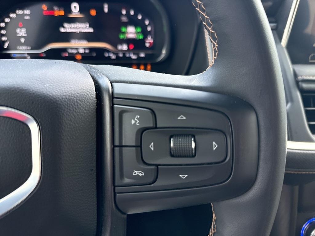 used 2024 GMC Yukon car, priced at $69,989