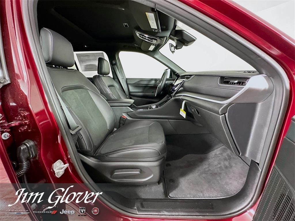 new 2025 Jeep Grand Cherokee car, priced at $41,474